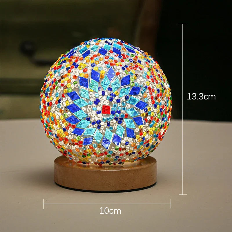 Lampada Da Scrivania LED Bohemien Con USB In Vetro Colorato Attenuazione Calda Stile Nazionale Per Camera Da Letto