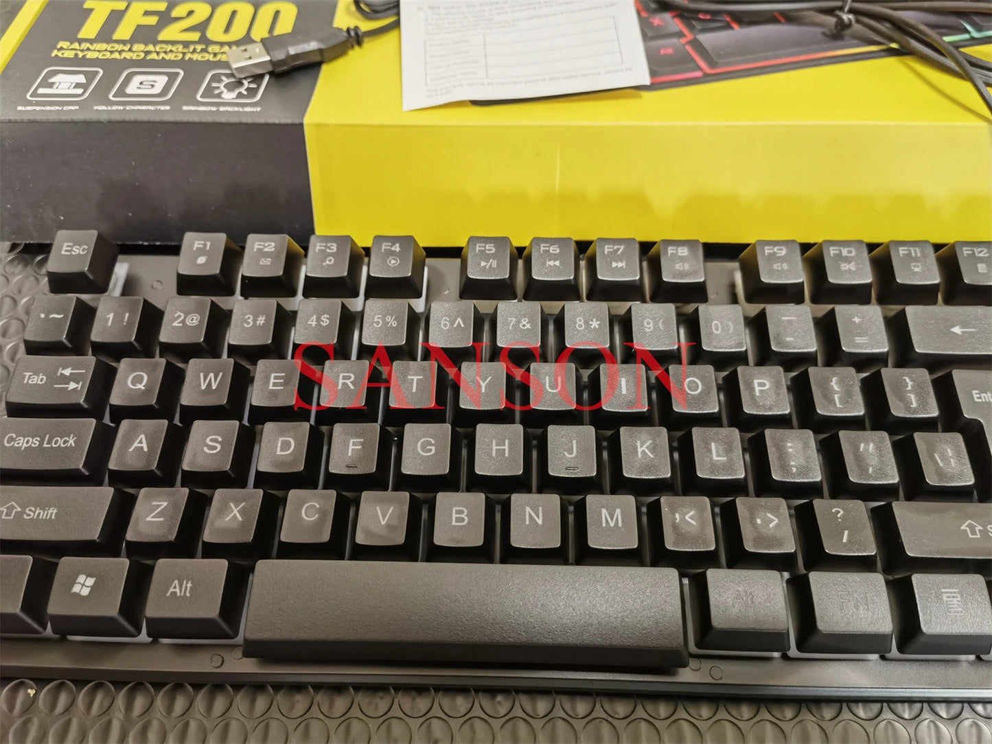 Tastiera Cablata 100 Percento Layout Europeo Multilingue ISO Retroilluminazione Multicolore Per Gaming Ufficio Desktop