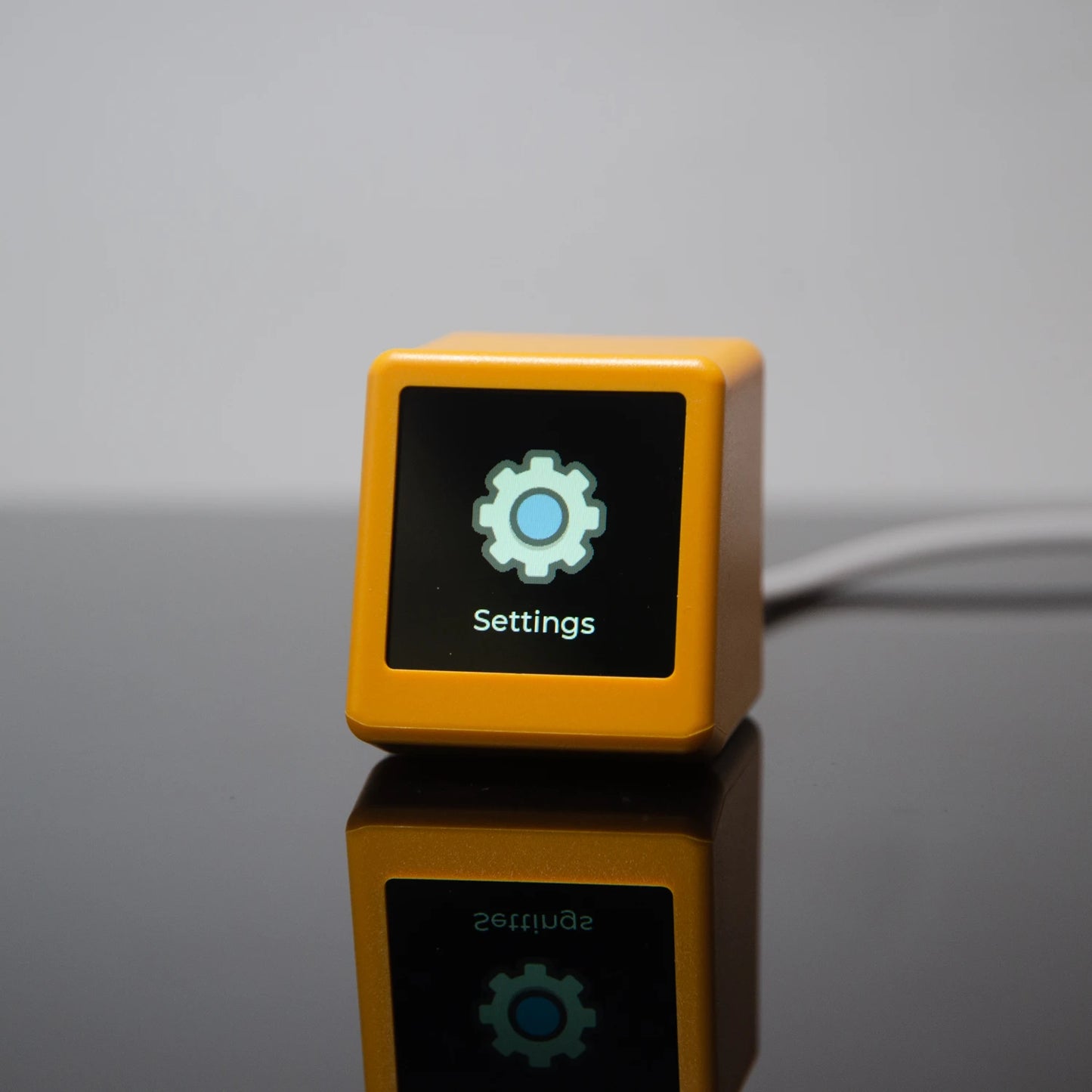 GeekMagic Pro Tracker di Prezzi per Bitcoin Criptovalute Azioni Futuri e Valute con Display Ora e Meteo