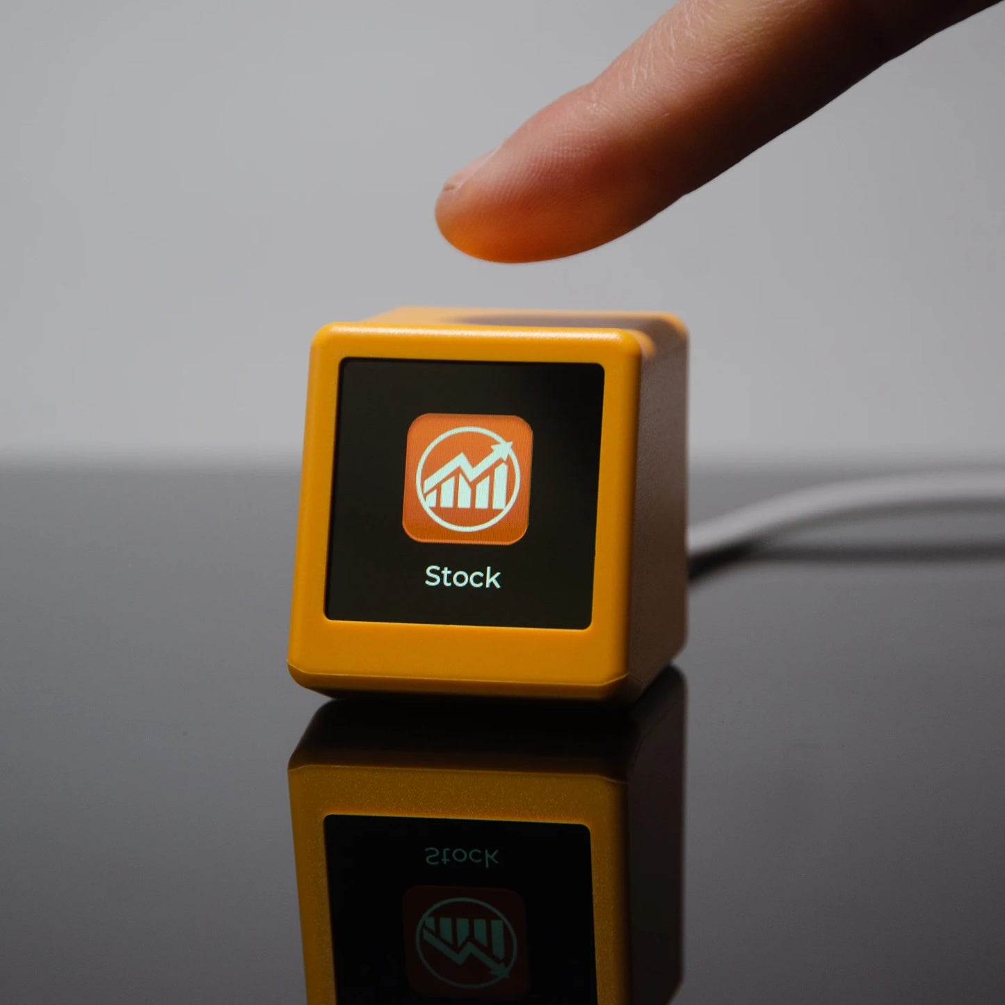 GeekMagic Pro Tracker di Prezzi per Bitcoin Criptovalute Azioni Futuri e Valute con Display Ora e Meteo