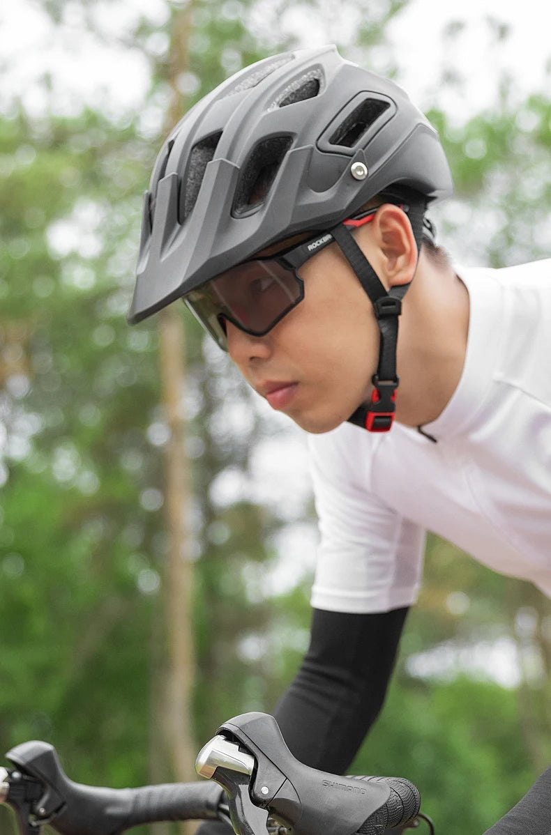 ROCKBROS Occhiali Da Ciclismo Fotocromatici UV400 Per Sport All Aperto Leggeri E Flessibili MTB