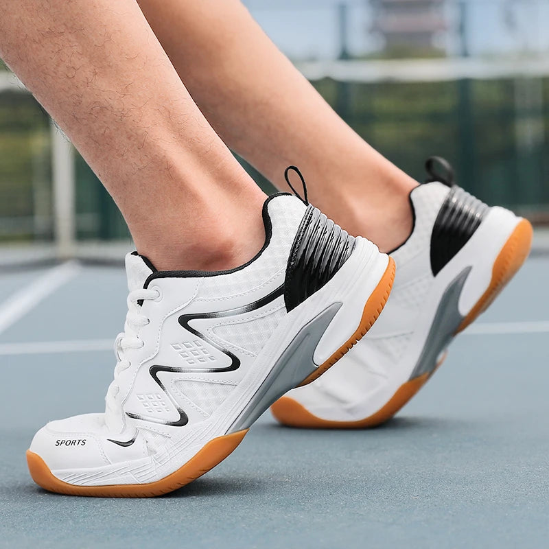 Scarpe Da Tennis Unisex Nuove 2023 Leggere E Comode Per Badminton Ping Pong Da Stadio Alta Qualità