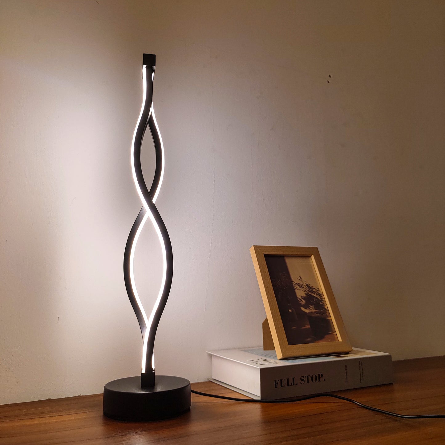 Lampada Nordica Da Comodino Nero In Alluminio Per Camera Da Letto Minimalista Creativa Atmosfera Artistica