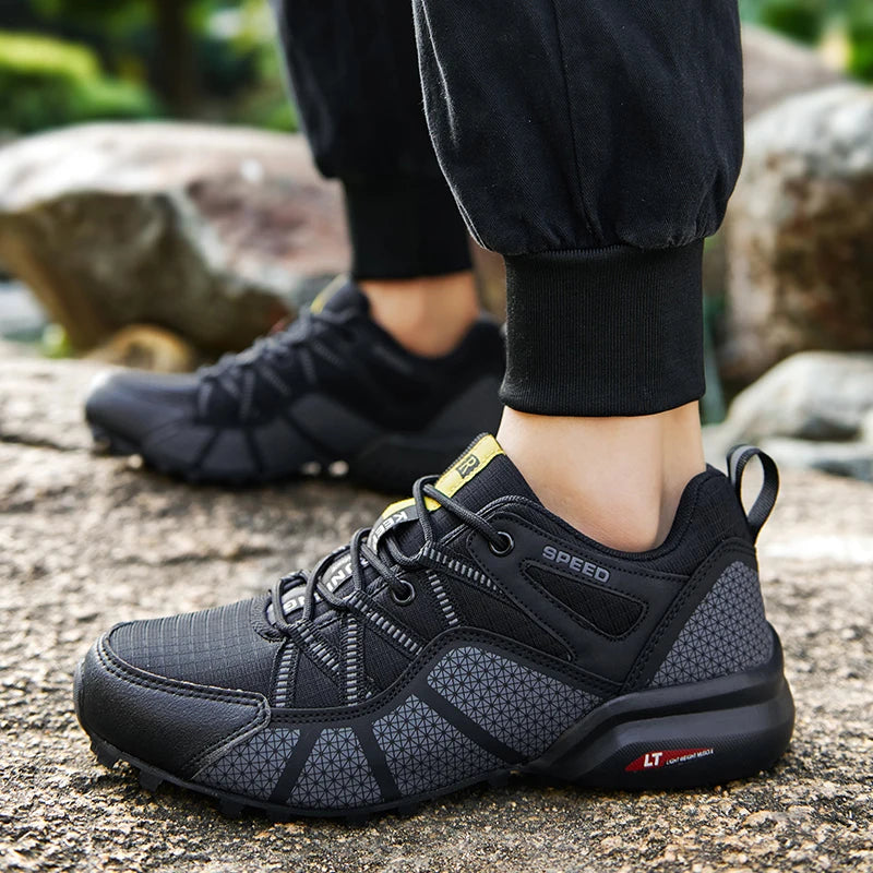 Scarpe sportive da trekking da uomo Stivali da allenamento per escursionismo impermeabili all'aperto Scarpe tattiche da caccia comode e resistenti all'usura da uomo