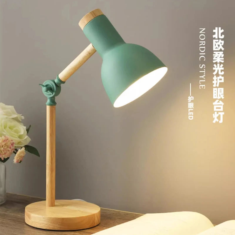 Lampada Da Tavolo Nordica In Legno LED Con Testa Giratoria Per Comodino E Scrivania Protezione Occhi E Lettura Studio