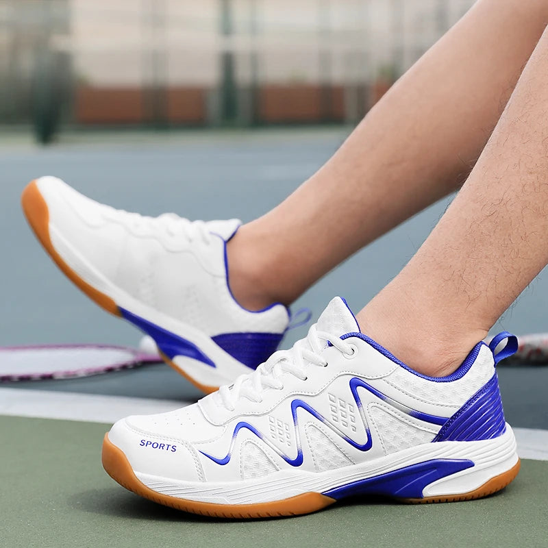 Scarpe Da Tennis Unisex Nuove 2023 Leggere E Comode Per Badminton Ping Pong Da Stadio Alta Qualità