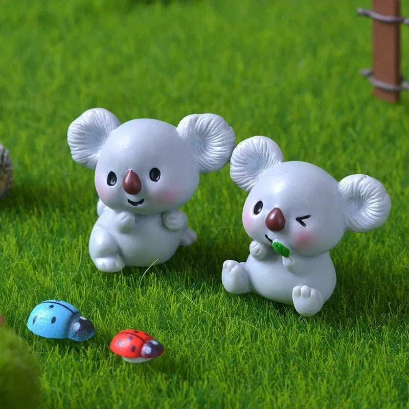 Figurine Di Koala In Resina Cartone Animato Paesaggio Decorazioni Domestiche Per Camera E Scrivania Set 4 12 20 Pezzi