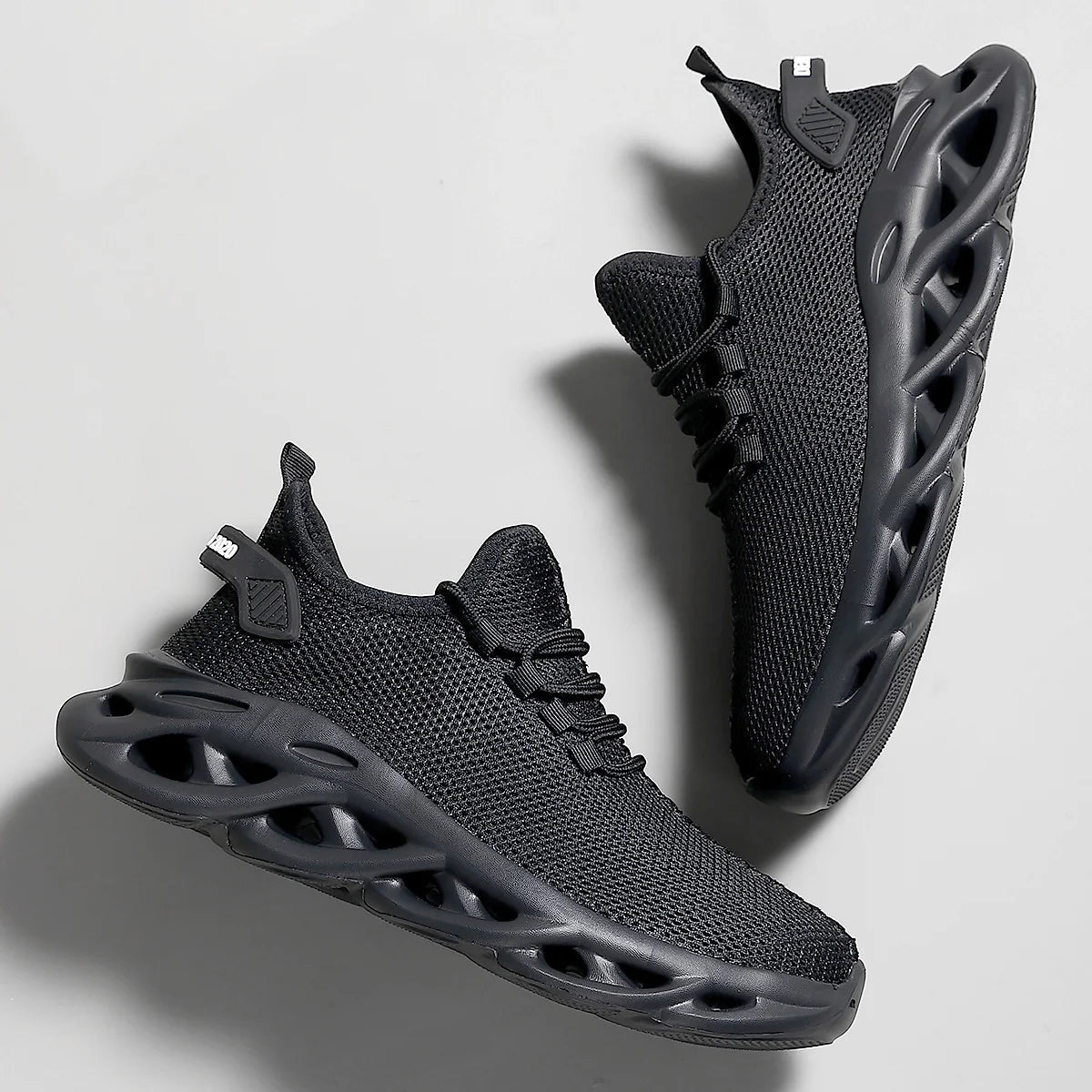 Scarpe sportive casual da uomo Sneakers leggere e traspiranti Scarpe da corsa nere in mesh per esterni Scarpe da passeggio per tennis da jogging atletiche