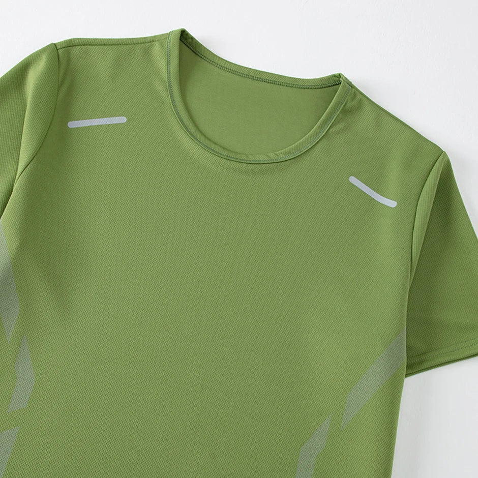 Tuta sportiva estiva da uomo in 2 pezzi ad asciugatura rapida T-shirt a maniche corte ampia e traspirante da corsa e fitness Pantaloncini tascabili neri