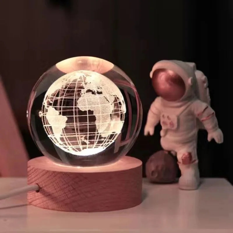 Sfera Di Cristallo 6 Cm Luce Notturna Pianeta Inciso Laser Regalo Di Compleanno Decorazione Desktop Con Base USB Legno