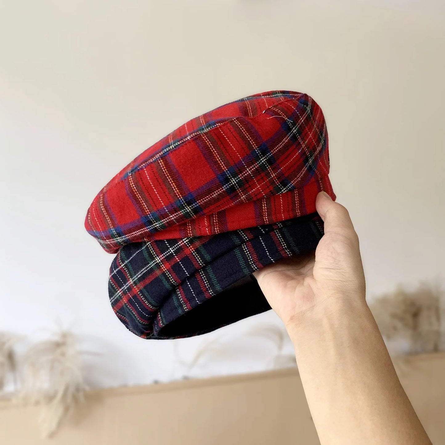 Berretto Scozzese Rosso Unisex Plaid Motivo Profilo Piatto Stile Retrò Caldo Comfort Elegante Donna Uomo