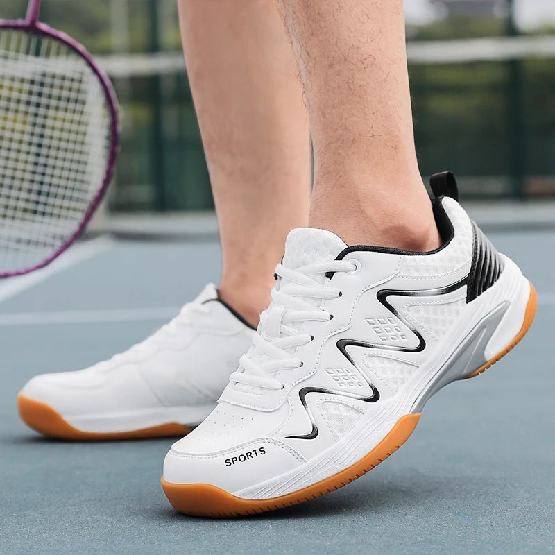 Scarpe Da Tennis Unisex Nuove 2023 Leggere E Comode Per Badminton Ping Pong Da Stadio Alta Qualità