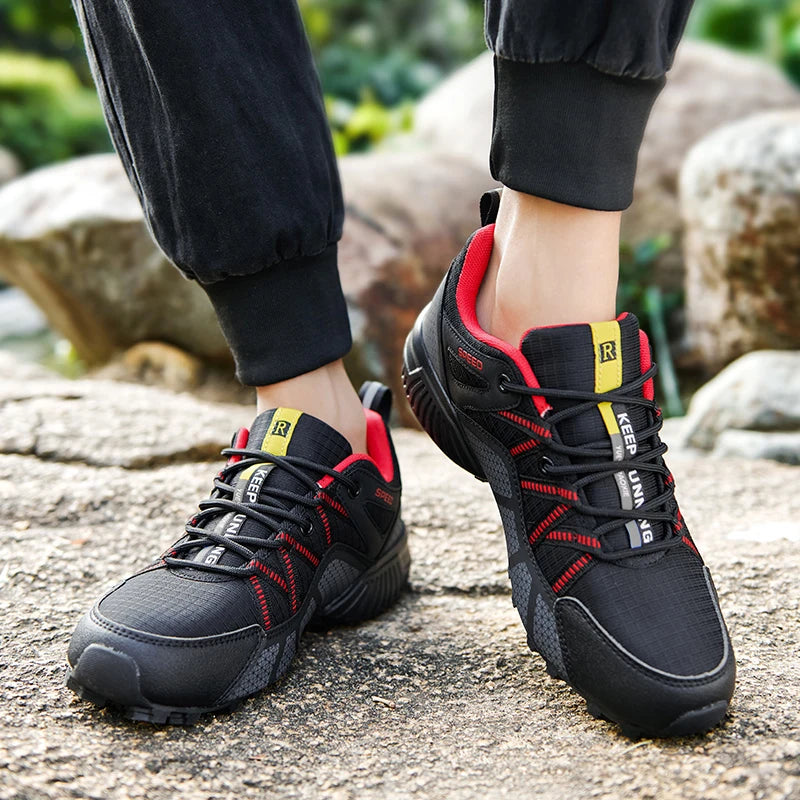 Scarpe sportive da trekking da uomo Stivali da allenamento per escursionismo impermeabili all'aperto Scarpe tattiche da caccia comode e resistenti all'usura da uomo