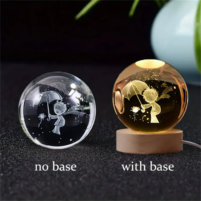 Lampada Notturna Sfera di Cristallo Incisa al Laser Regalo di Compleanno Decorazione da Scrivania con Base USB in Legno