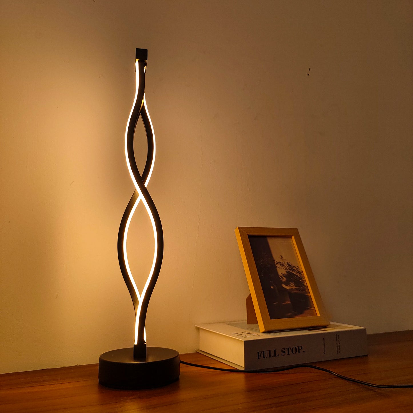Lampada Nordica Da Comodino Nero In Alluminio Per Camera Da Letto Minimalista Creativa Atmosfera Artistica