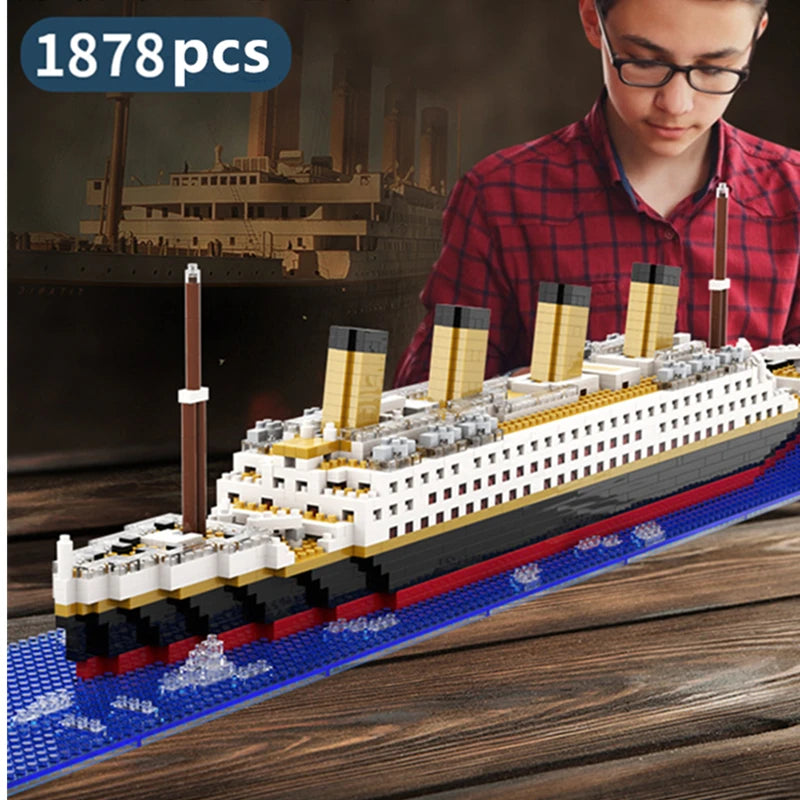 Titanic Giant Puzzle Kit Micro Blocchi Nave da Crociera Desktop Regalo Compleanno Bambini