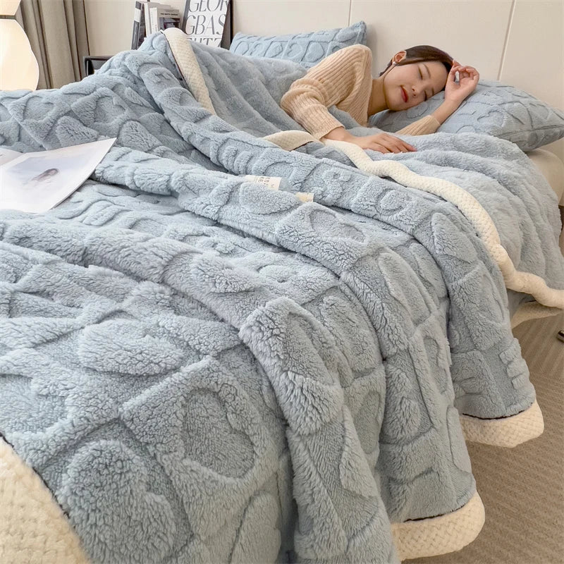 Coperta Invernale Calda in Peluche con Cuori e Taffetà Morbida e Spessa per Letto e Divano Singola o Matrimoniale