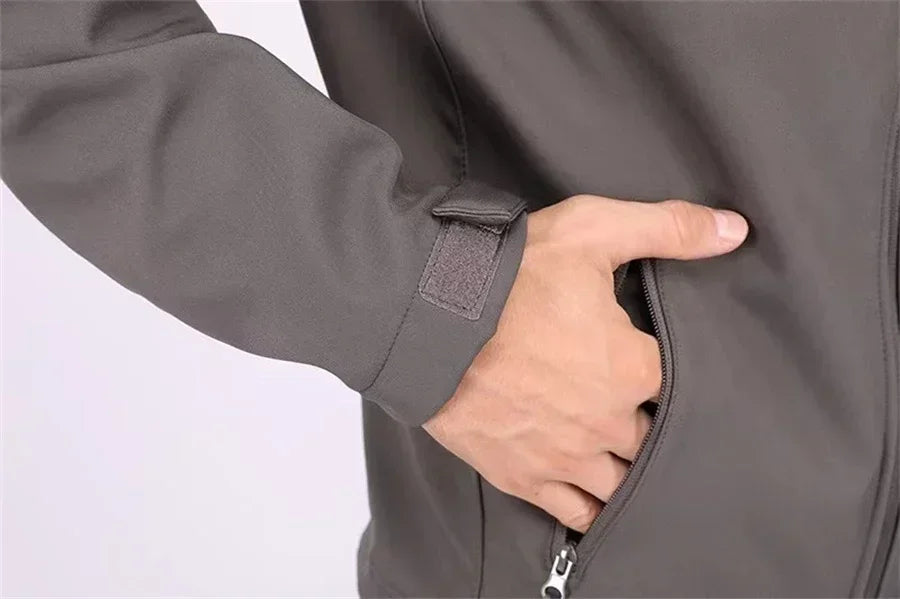 Completo Tattico Mimetico Uomo Giacca Impermeabile Con Cappuccio Zip Pantaloni Softshell Militari Tuta Invernale Pile