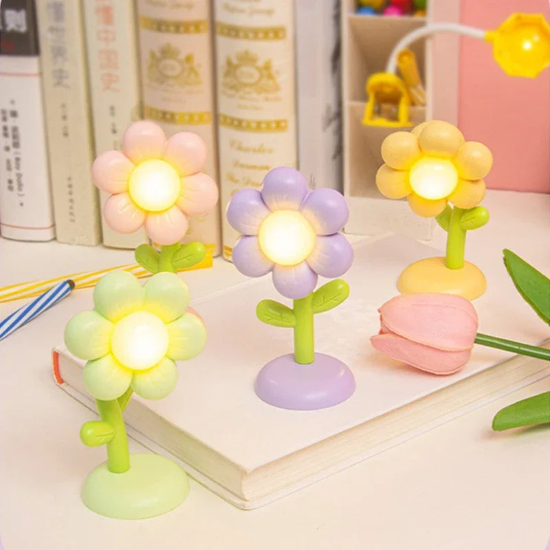 Lampada LED Fiore Notturna Mini Luce Da Tavolo Per Comodino Camera Da Letto Luce Ambientale Giocattolo Per Bambini Regalo