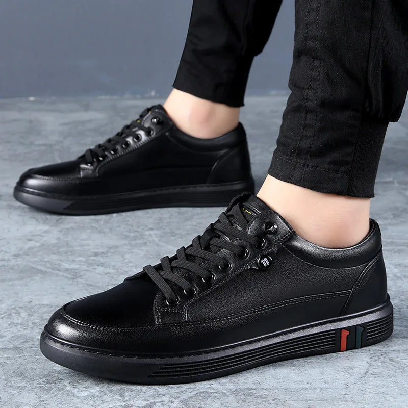Scarpe da Uomo in Vera Pelle Primavera Autunno Modello A4906 Calzature Casual Piatte in Morbida Pelle Nero Marrone