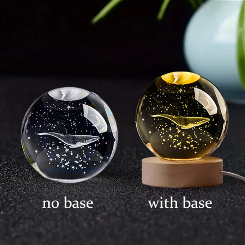 Lampada Notturna Sfera di Cristallo Incisa al Laser Regalo di Compleanno Decorazione da Scrivania con Base USB in Legno