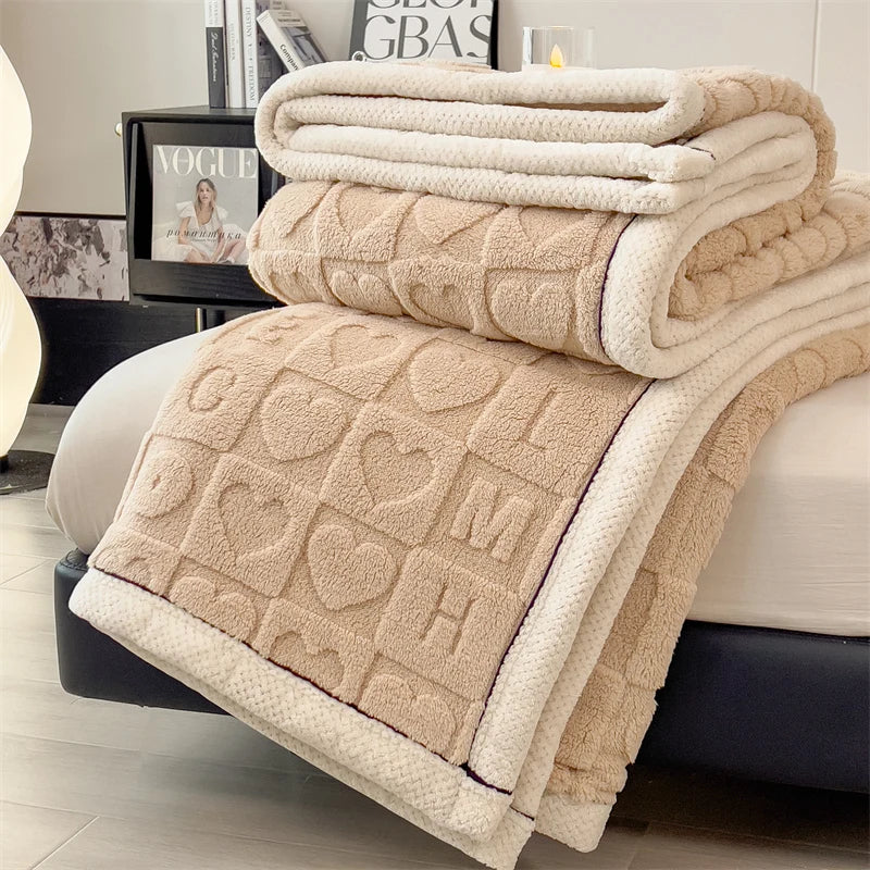 Coperta Invernale Calda in Peluche con Cuori e Taffetà Morbida e Spessa per Letto e Divano Singola o Matrimoniale