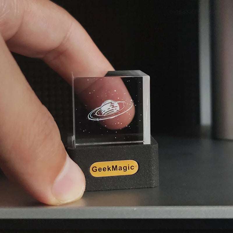 GeekMagic GifTV Crystal Cube Display Fotografico Stazione Meteorologica Intelligente Olografica Orologio Digitale Con Animazioni Regalo