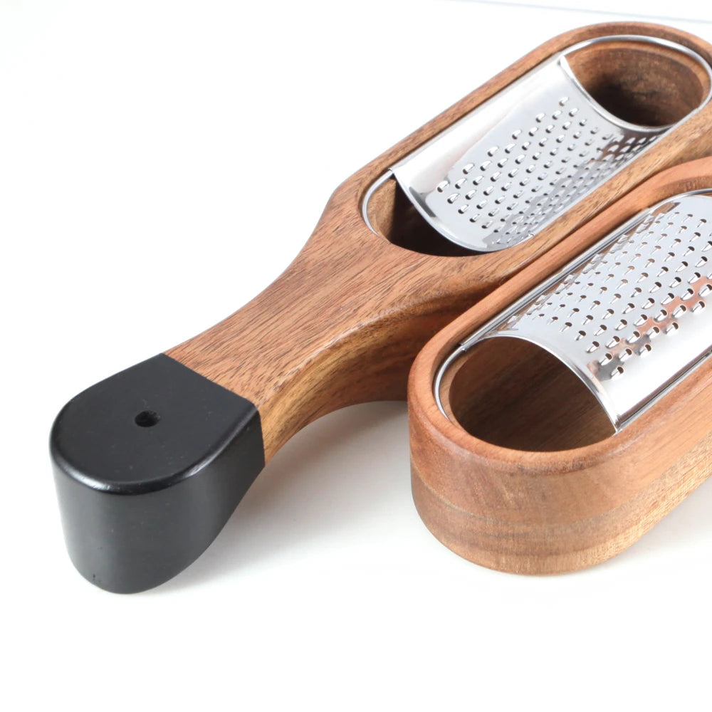 Grattugia Multifunzionale Per Formaggio In Acciaio Inox Con Contenitore Rimovibile In Legno Di Acacia Jaswehome