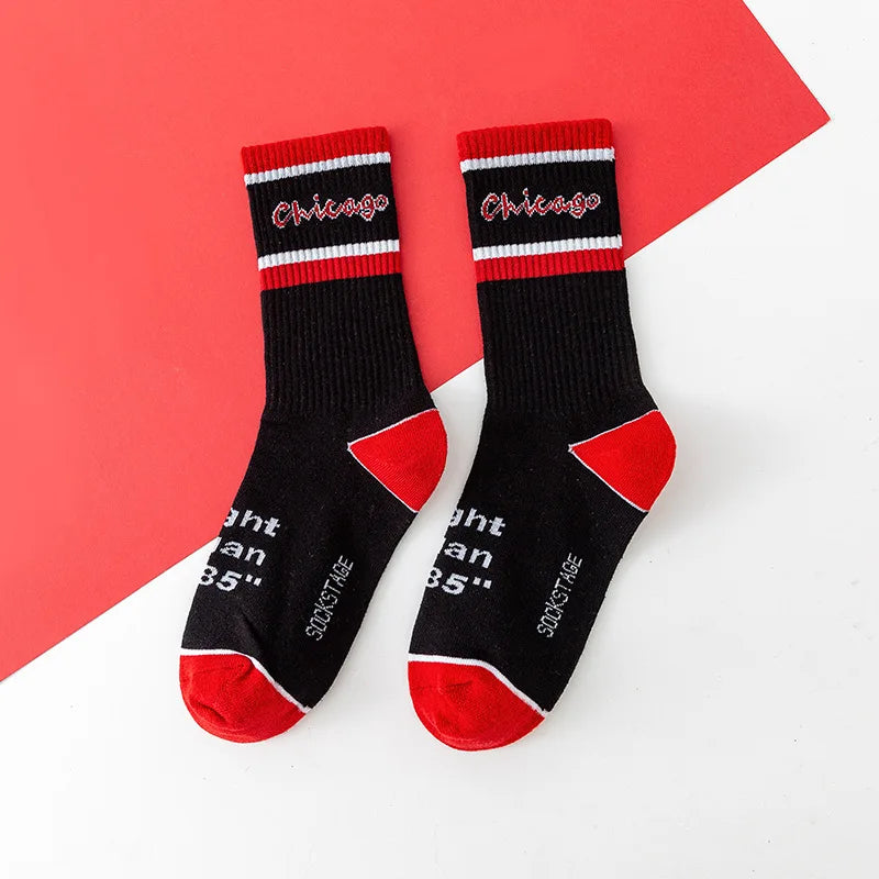 Calzini Unisex In Cotone Casual Per Skateboard Da Strada Neri E Rossi Con Cucitura Rinforzata