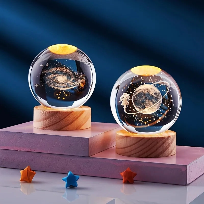 Sfera Di Cristallo 6 Cm Luce Notturna Pianeta Inciso Laser Regalo Di Compleanno Decorazione Desktop Con Base USB Legno