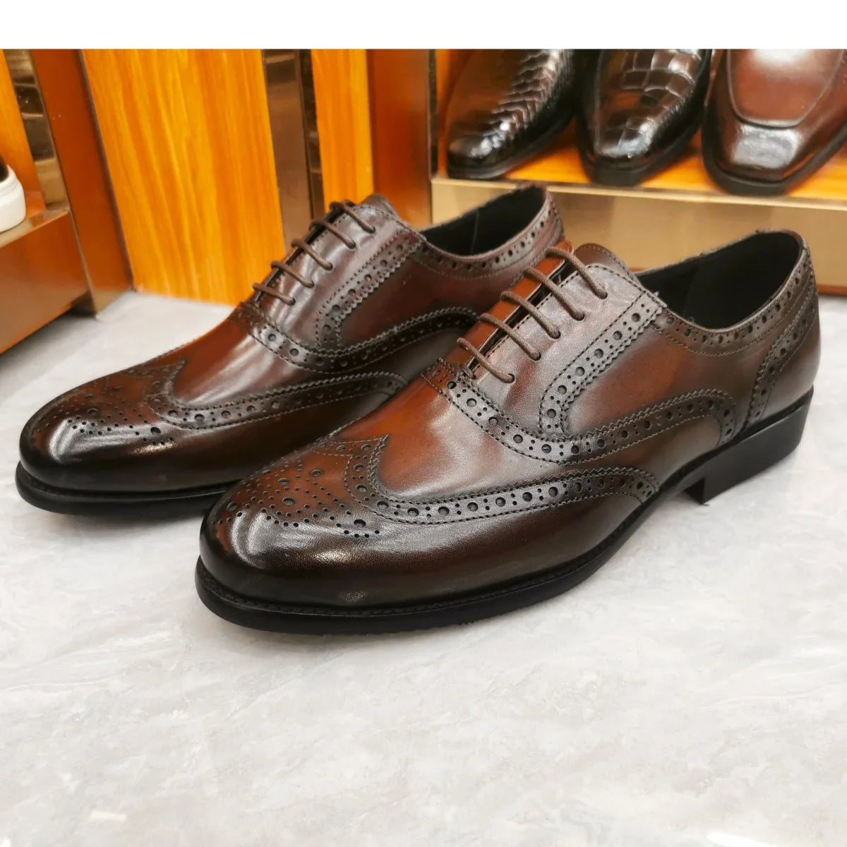 Scarpe Eleganti Da Uomo In Vera Pelle Brogue Punta Alare Oxford Con Lacci Per Matrimonio Nere E Marroni