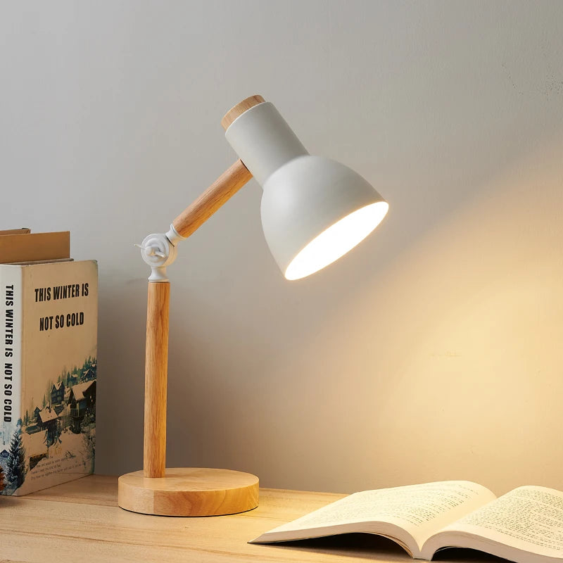 Lampada Da Tavolo Nordica In Legno LED Con Testa Giratoria Per Comodino E Scrivania Protezione Occhi E Lettura Studio