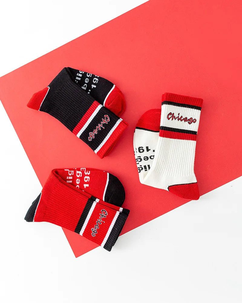 Calzini Unisex In Cotone Casual Per Skateboard Da Strada Neri E Rossi Con Cucitura Rinforzata