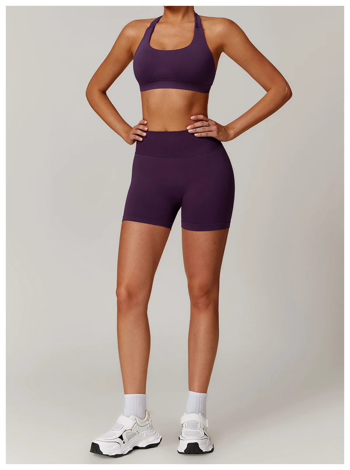 Set Sportivo Da Yoga Donna 2 Pezzi Giacca Seamless Scollo Americana Reggiseno Pantaloncini Elasticizzati Per Fitness
