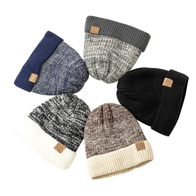 Nuovi Cappelli Invernali Unisex Bicolore Con Fodera In Pelliccia Berretto Caldo Lavorato A Maglia Per Uomo E Donna