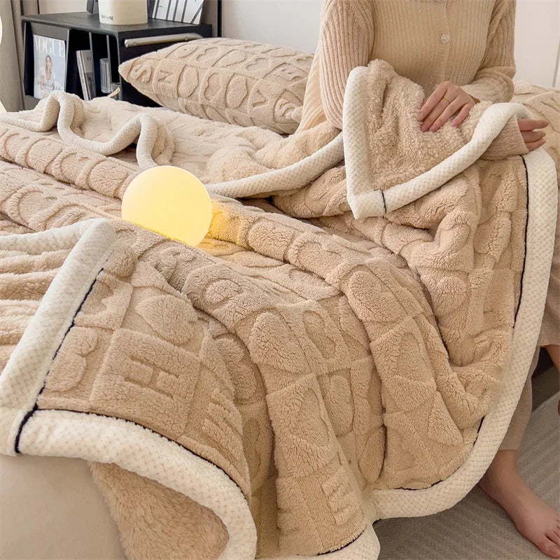 Coperta Invernale Calda in Peluche con Cuori e Taffetà Morbida e Spessa per Letto e Divano Singola o Matrimoniale