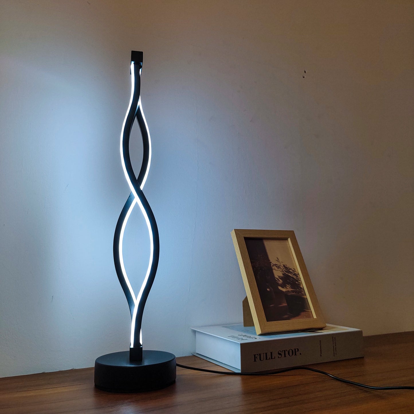 Lampada Nordica Da Comodino Nero In Alluminio Per Camera Da Letto Minimalista Creativa Atmosfera Artistica