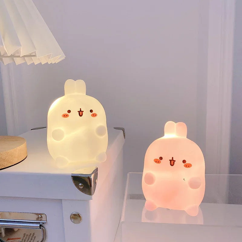 Luce Notturna Coniglio a Forma di Letto Lampada da Tavolo Piccola LED Decorazione Creativa per la Camera da Letto