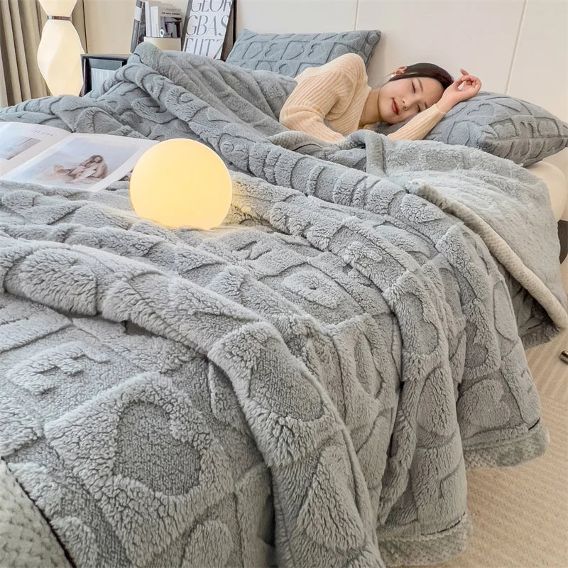 Coperta Invernale Calda in Peluche con Cuori e Taffetà Morbida e Spessa per Letto e Divano Singola o Matrimoniale