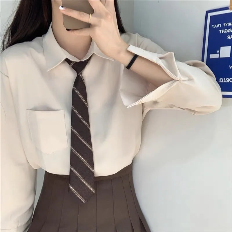 Cravatta Donna Retrò Marrone con Motivi Frutta e Caffè Verde Fatta a Mano Colore Caramello Versatile