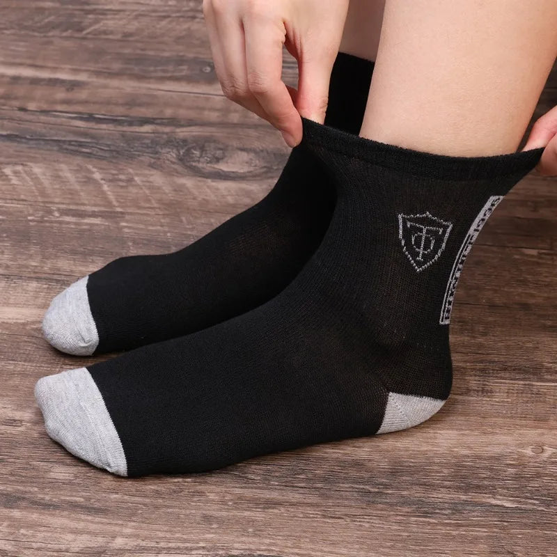 Calzini da Uomo Traspiranti 5 Paia per Corsa e Sport con Gestione Umidità e Vestibilità Confortevole Prolungata