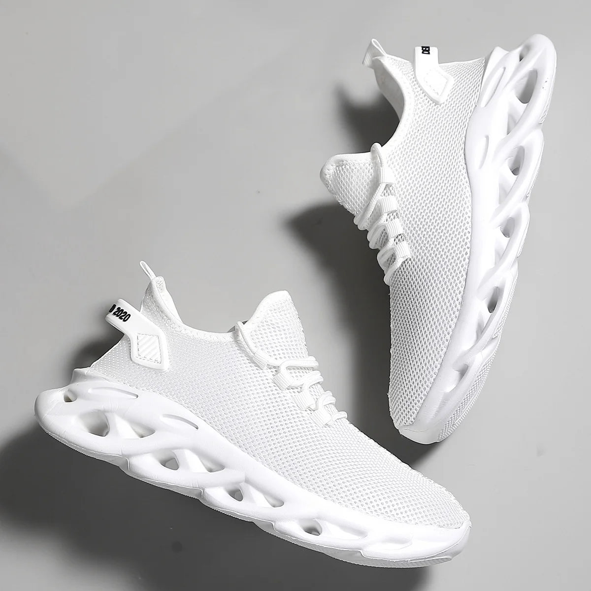 Scarpe sportive casual da uomo Sneakers leggere e traspiranti Scarpe da corsa nere in mesh per esterni Scarpe da passeggio per tennis da jogging atletiche