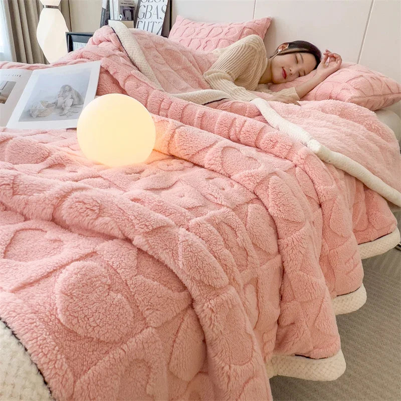 Coperta Invernale Calda in Peluche con Cuori e Taffetà Morbida e Spessa per Letto e Divano Singola o Matrimoniale
