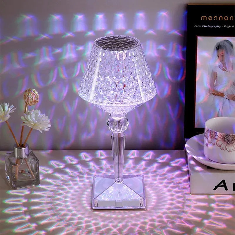 Lampada da Tavolo LED con Diamanti Proiezione di Cristalli Protezione Occhi USB Touch Lettura Luce Notturna