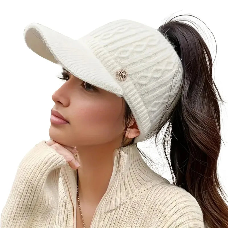 Berretto In Maglia Imbottito Con Foro Per Coda Di Cavallo Caldo Multifunzione Da Esterno In Poliestere Per Donne Adolescenti
