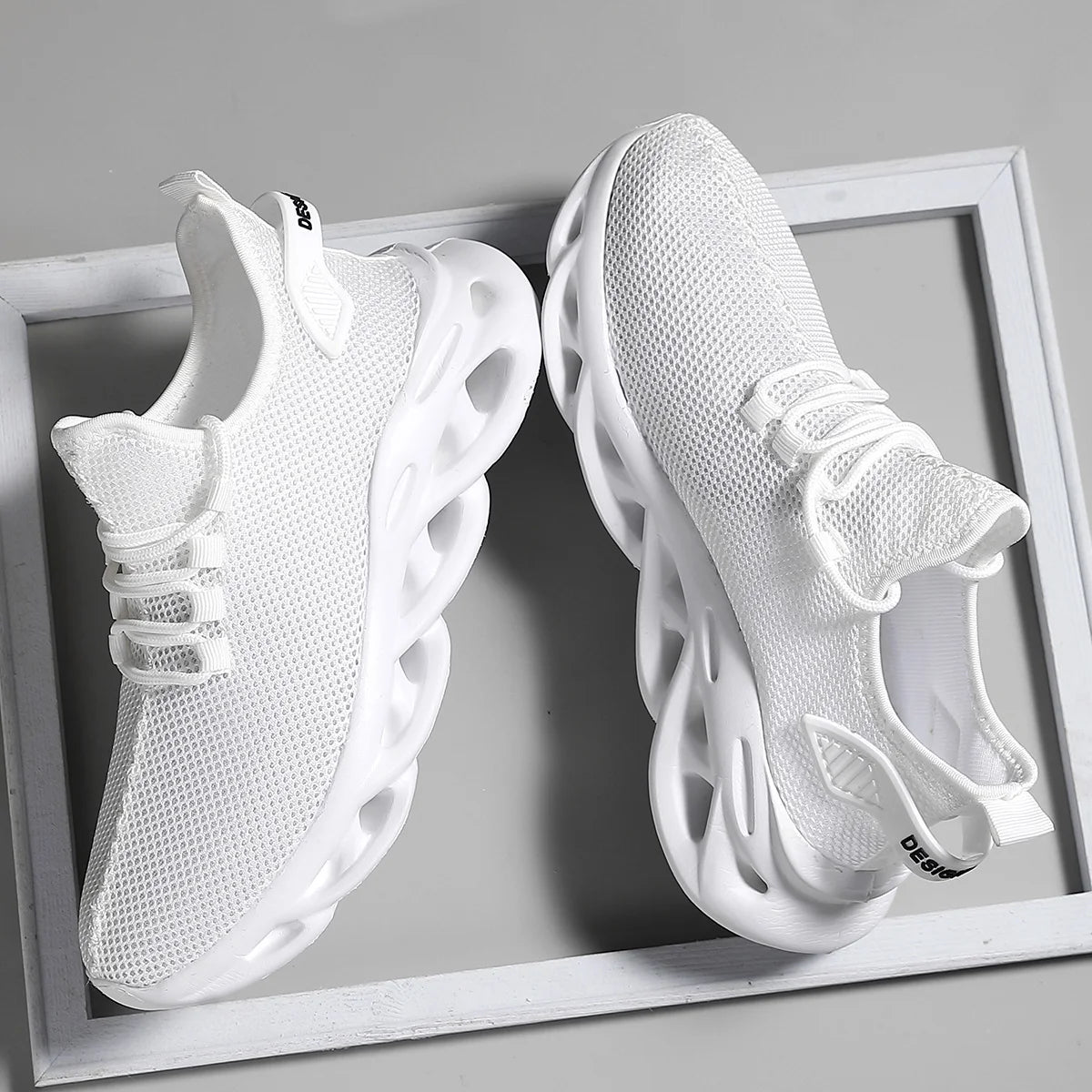 Scarpe sportive casual da uomo Sneakers leggere e traspiranti Scarpe da corsa nere in mesh per esterni Scarpe da passeggio per tennis da jogging atletiche
