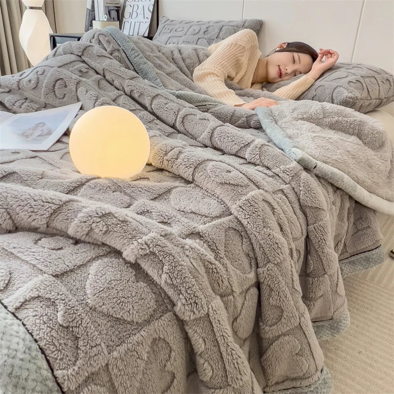 Coperta Invernale Calda in Peluche con Cuori e Taffetà Morbida e Spessa per Letto e Divano Singola o Matrimoniale