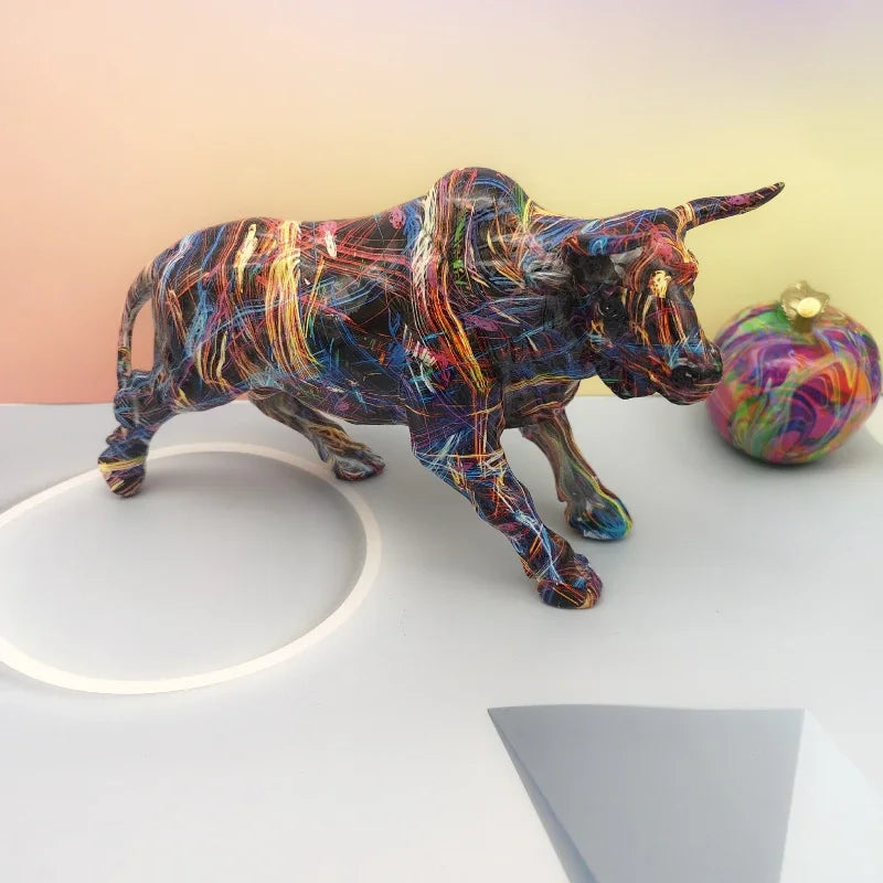 Statua di toro nordico in resina Wall Street Figurine di bue Animali Ornamenti per la casa Graffiti Toro Scultura per interni Decorazioni per la casa