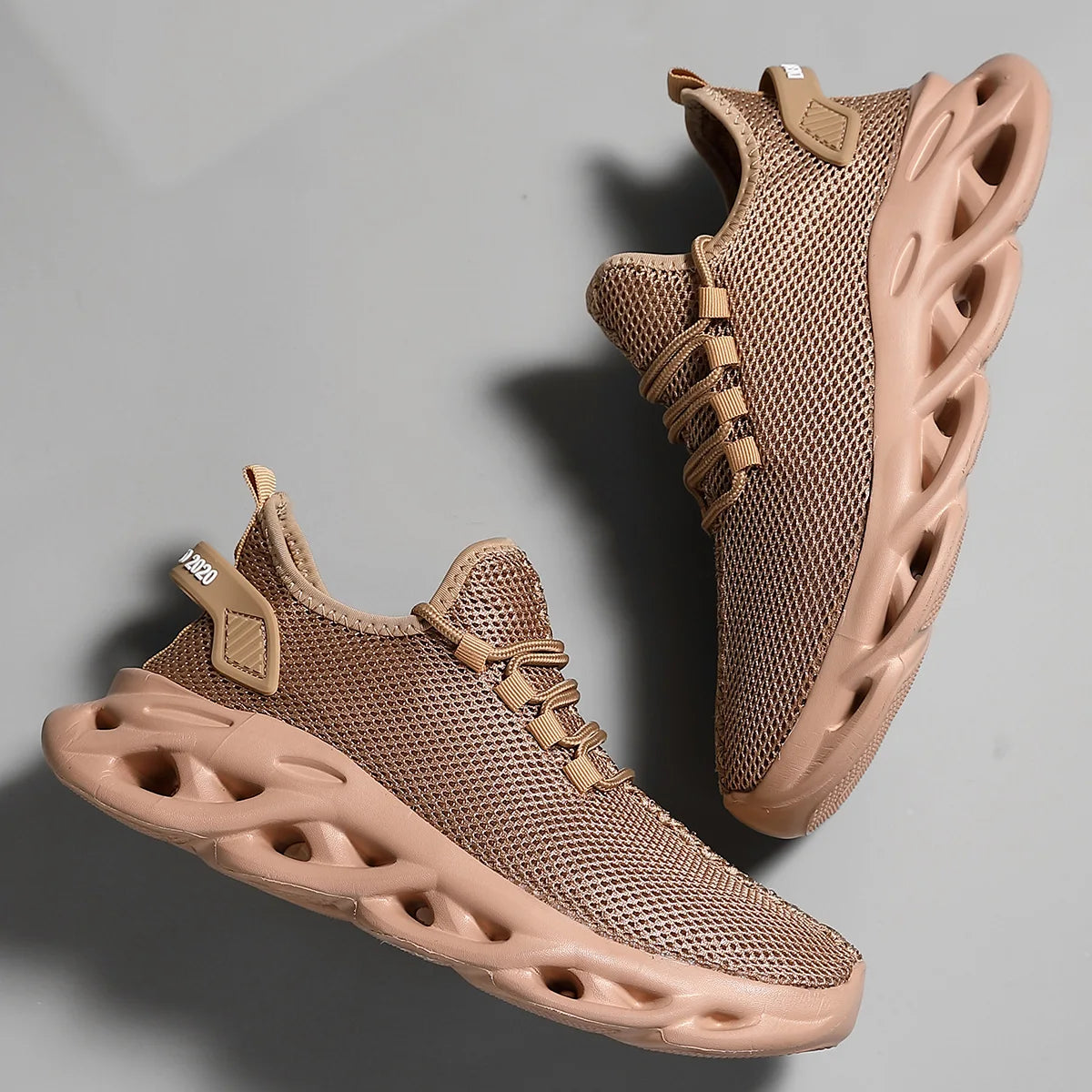 Scarpe sportive casual da uomo Sneakers leggere e traspiranti Scarpe da corsa nere in mesh per esterni Scarpe da passeggio per tennis da jogging atletiche