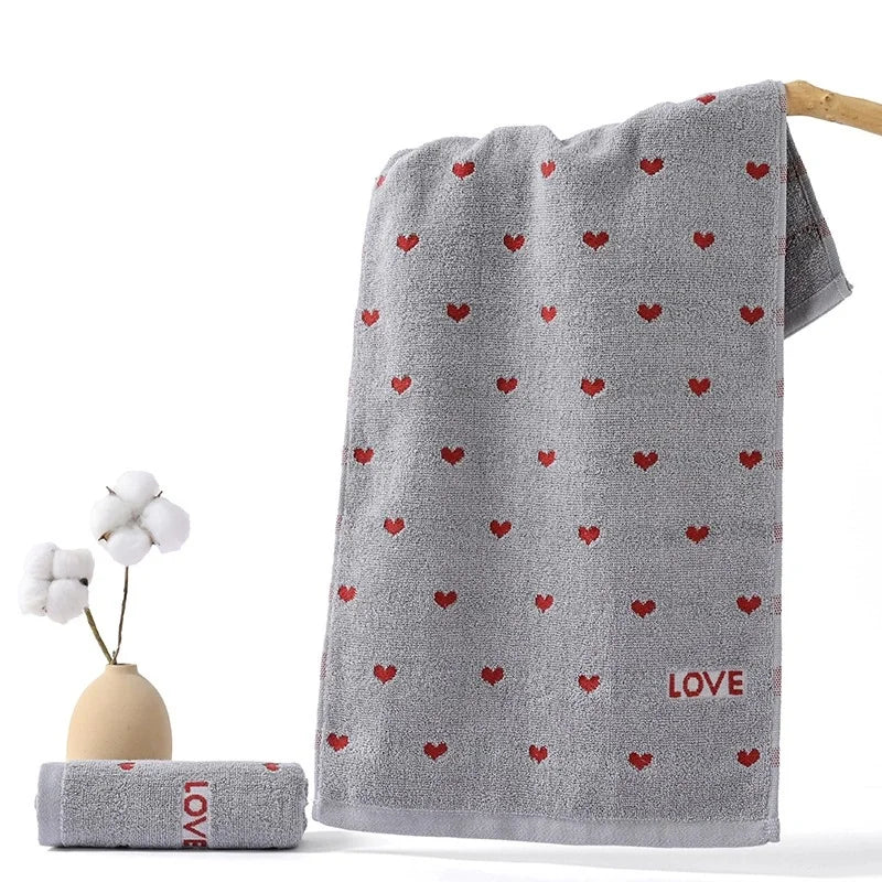 Asciugamano Viso Ultra Morbido in Cotone Assorbente ad Asciugatura Rapida per Uso Quotidiano a Casa con Cuore